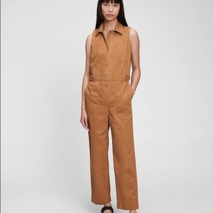NWT GAP Sleeveless-Zipper-front Jumpsuit